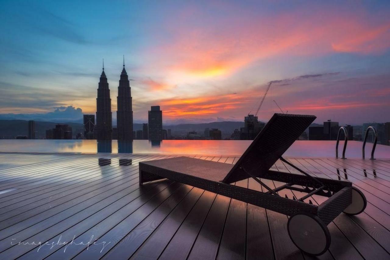 Klcc Inifinity Pool - The Regalia Residences & Suites By Kl Minsu Kuala Lumpur Exterior foto