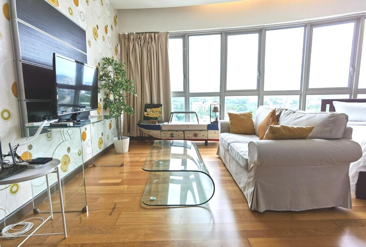 Klcc Inifinity Pool - The Regalia Residences & Suites By Kl Minsu Kuala Lumpur Exterior foto